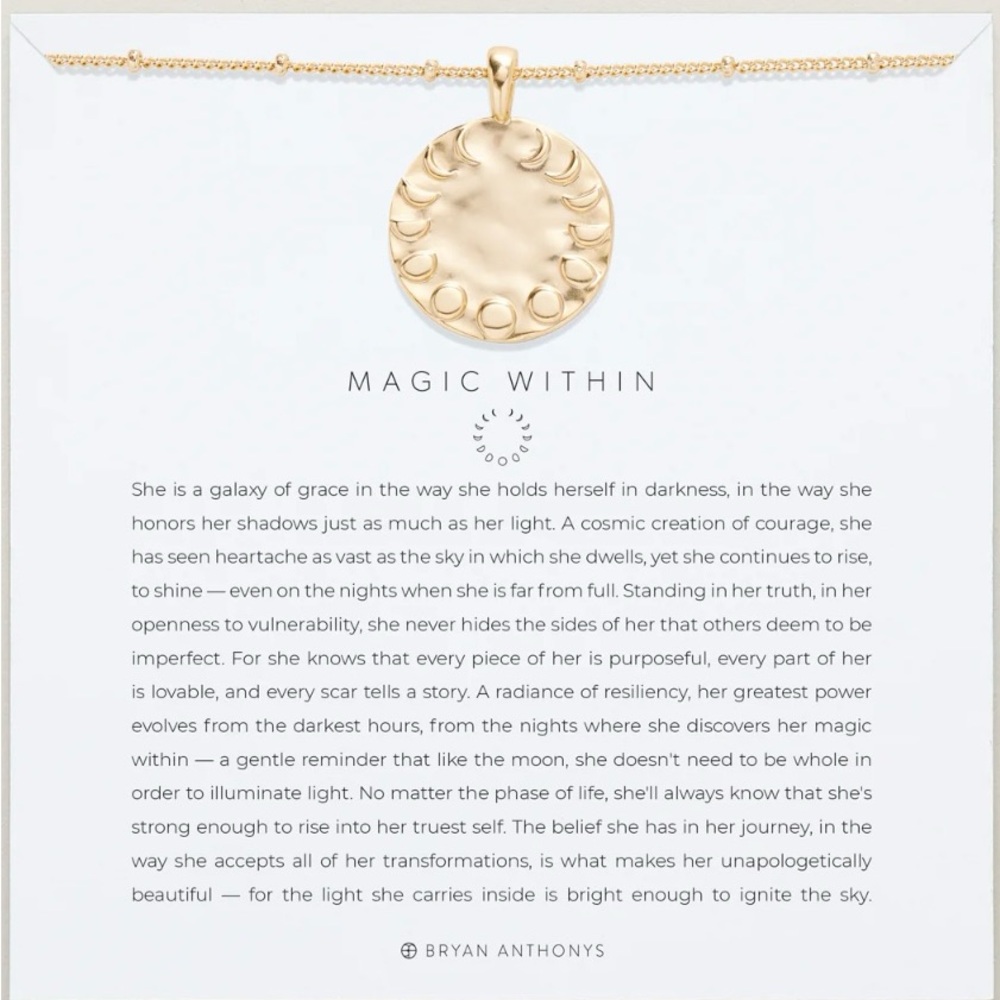 gold pendant necklace